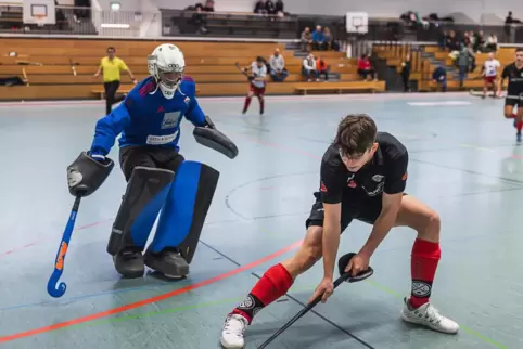 Dürkheims Torben Förster am Ball. 