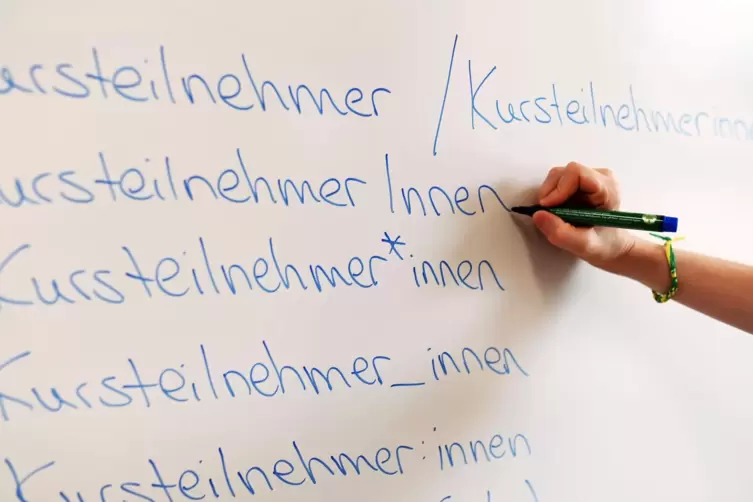 Es gibt einige Vorschläge für eine geschlechtsneutrale Sprache – aber bislang keine verbindliche Regelung. 