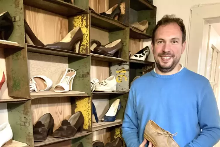 Unternehmer Florian Werner hütet seine Schuhsammlung wie einen Augapfel. Besonders das Mokassin-Modell aus dem Hause Kopp. 