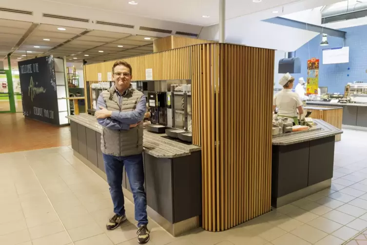 Will stärker auf den Geschmack der Gäste eingehen: der Leiter der Hochschulgastronomie, Christof Feith, hier in der neuen Cafete