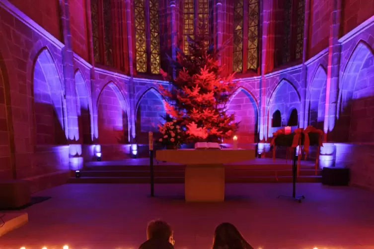 In der Stiftskirche gab es am Freitag bei der Nacht der Lichter weihnachtliche Orgelmusik zu hören.