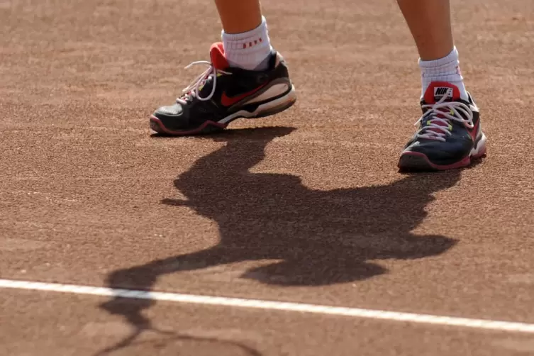 Der BASF-TC richtet seine Anlage in der Weiherstraße auf Blindentennis aus.