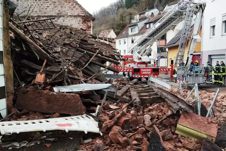 Der Unglücksort glich einem Erdbebengebiet. 