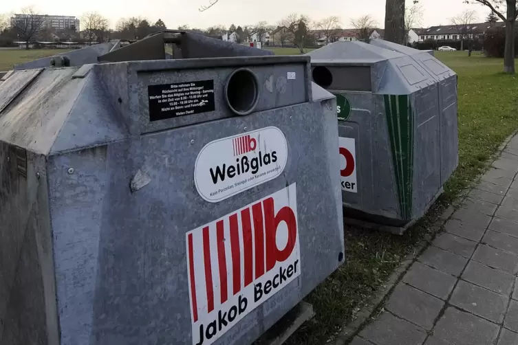 Ab Januar: Glascontainer lösen die bisherigen Säcke ab.