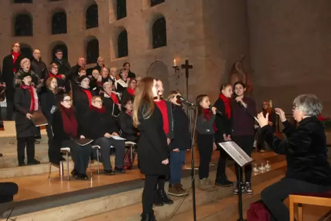 Adventssingen in der Friedenskirche St. Bernhard.