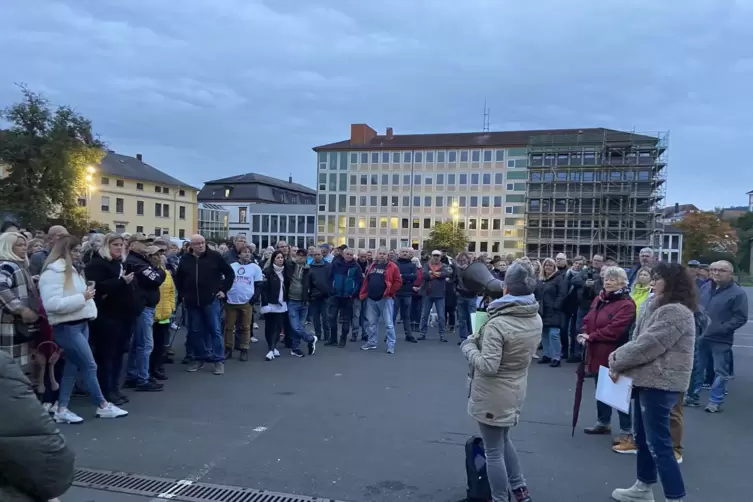 Kundgebung auf dem Messeplatz: Die Aufnahme entstand am Ende des zweiten Marschs, am 18. Oktober. 