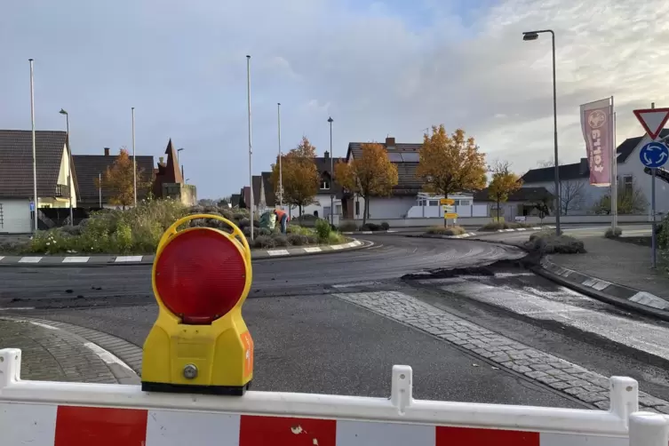 Als der Kreisverkehr auch gesperrt wurde, sorgte das für Ärger.