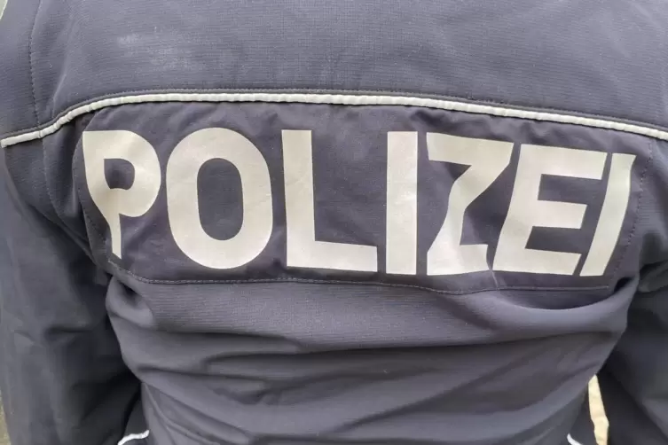 Die Polizei ermittelt wegen eines Einbruchsdiebstahl in Kaiserslautern. 