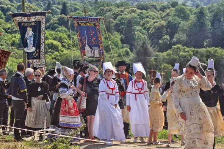 In die Geheimnisse der Bretagne führt ein Vortrag der DFG im Oktober ein. Das Foto zeigt die Grande Troménie von Locronan (Finis