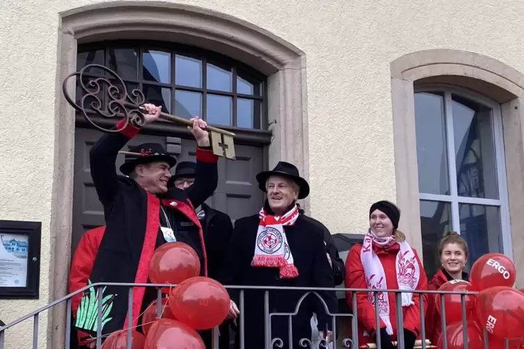 Der erste Benserobber mit saarländischen Wurzeln hat die Schlüsselgewalt über das Hördter Rathaus. 