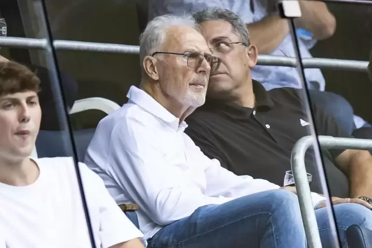 Eines der letzten Fotos von Franz Beckenbauer im August 2022 bei einem Spiel der TSG 1899 Hoffenheim. 