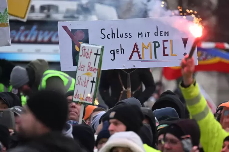 Eine Protestwelle schwappt durch Deutschland.