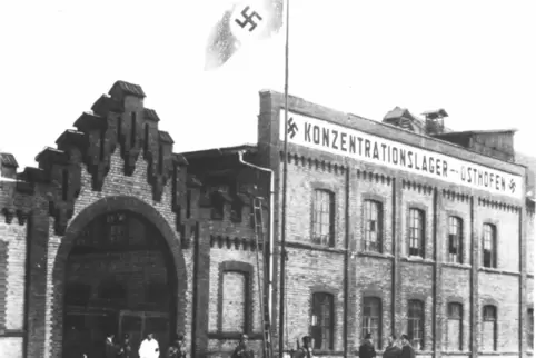 Eines der ersten Konzentrationslager in Deutschland errichteten die Nationalsozialisten in Osthofen. Heute ist dort ein Dokument