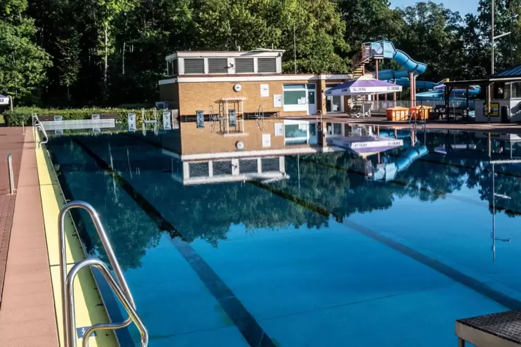 Ort des Geschehens: das Eisenberger Waldschwimmbad.