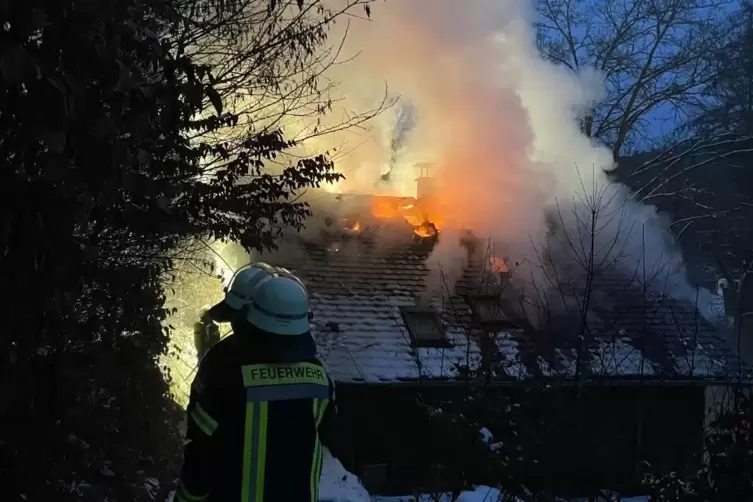 Am 21. Januar brannte das kleine Haus nahe dem Naturfreundehaus komplett aus. 