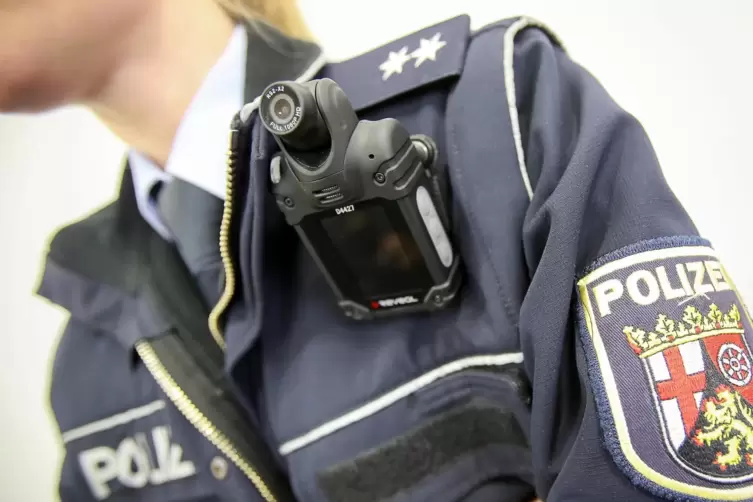 Soll häufiger als bisher eingesetzt werden dürfen, die Bodycam. 590 Geräte hat die rheinland-pfälzische Polizei. 