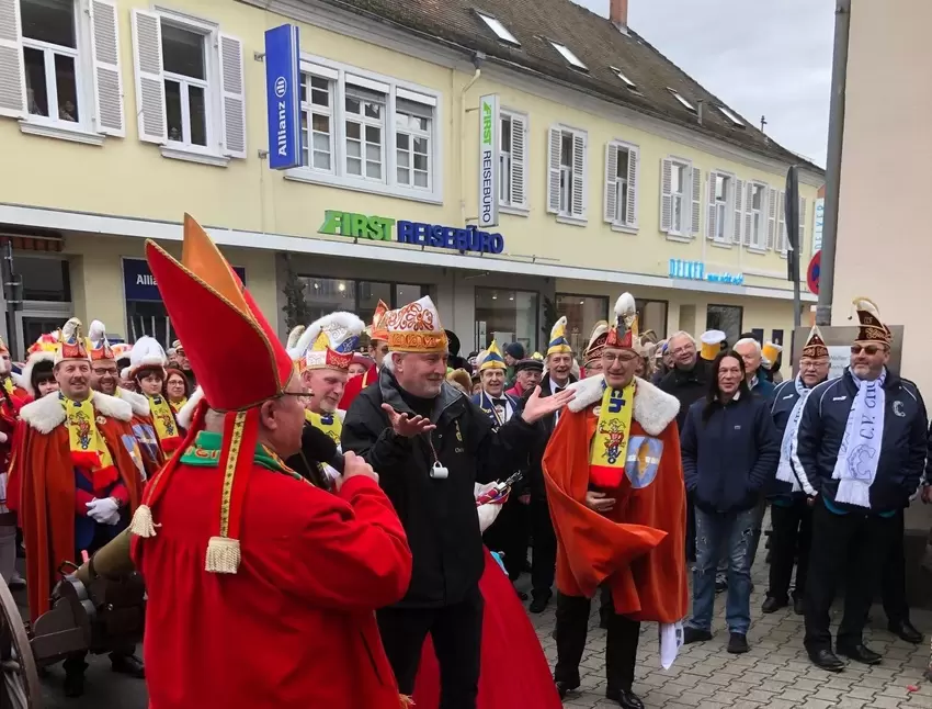 Auch der Präsident des Großen Rates, Christoph Heller (Mitte), mischte mit.