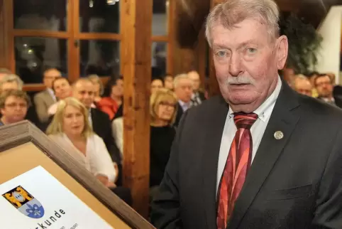 Wurde 2017 zum dritten Ehrenbürger von Harthausen ernannt: Klaus Bachmeier. 