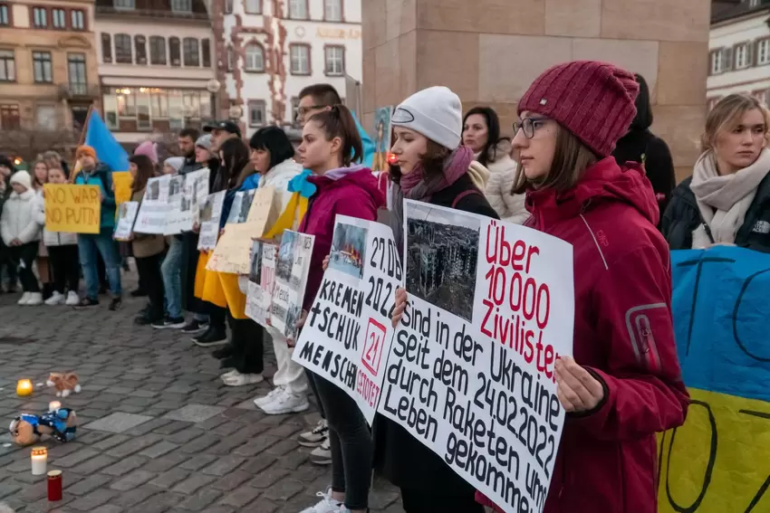 Viele Demonstranten hatten Schilder gestaltet.