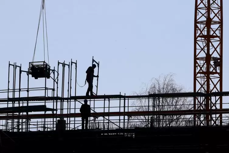 Viele Billigarbeiter werden auch auf dem Bau eingesetzt.