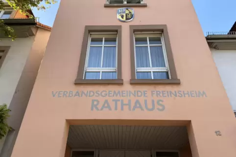 Etwas verspätet wurden die Haushaltszahlen eingebracht. 