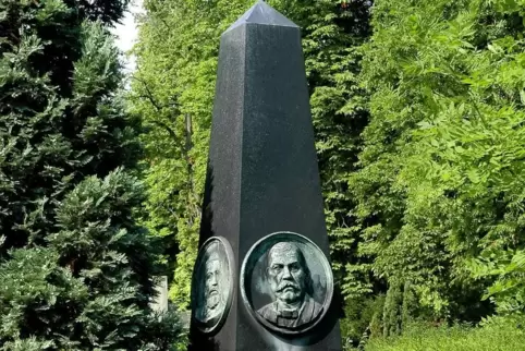 Das Gabmal der Familie Kutterer auf dem Hauptfriedhof.