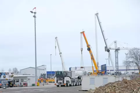 Werk Wallerscheid: Wo jetzt Kräne montiert werden, könnten auch Bagger gebaut werden.