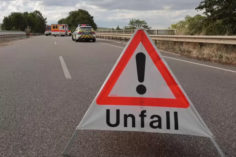 Unfall auf der B271 bei Bockenheim. 