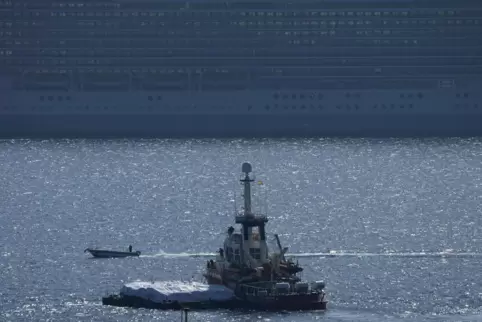 Die „Open Arms“ verlässt den Hafen von Larnaka.