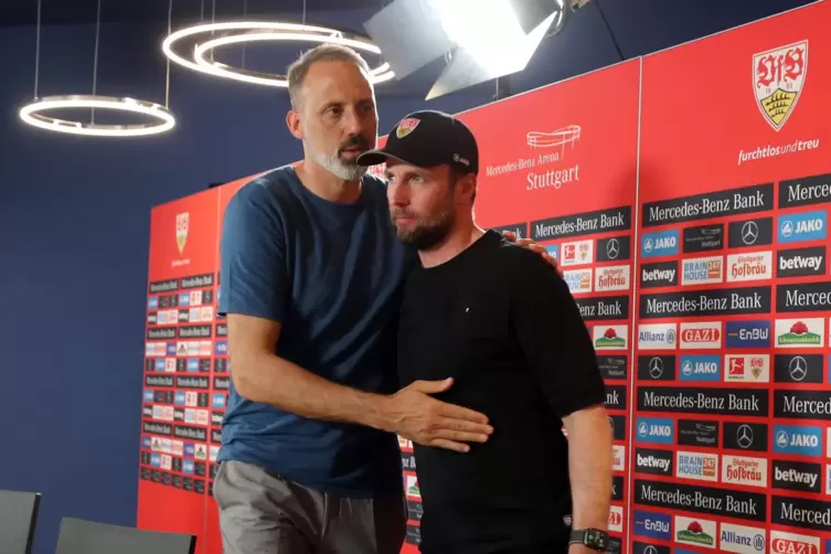 Hoffenheims Coach Pellegrino Matarazzo (links) und der Stuttgarter Sebastian Hoeneß. 