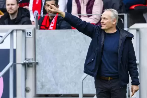 Christian Streich am Sonntag in der Partie des SC Freiburg gegen Leverkusen. 