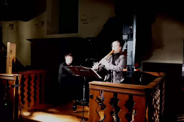 Andrea Ritter und Daniel Koschitzki zauberten den Frühling in die Friedenskirche.