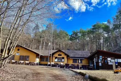 In unmittelbarer Nachbarschaft der Kriegsberghütte im Göllheimer Wald soll die Kita ihre Basis haben.