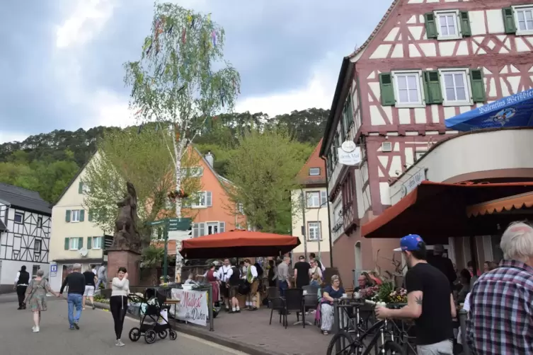 Der Dahner Werbekreis organisiert unter anderem das Maifest in der Innenstadt.