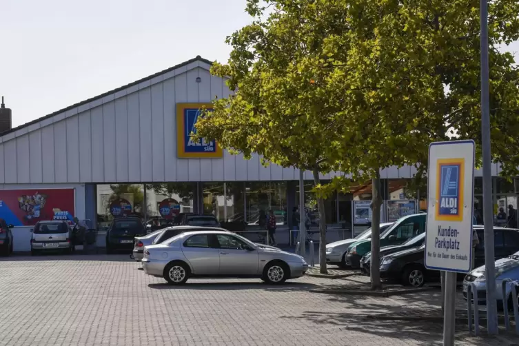 Beim Neubau der Aldi-Filiale in der Daniel-Bechtel-Straße könnten Räume für eine Kita im zweiten Stock entstehen.