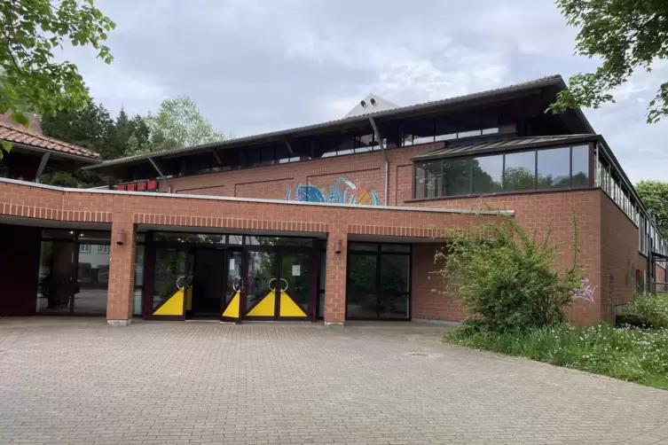 Die Otterberger Stadthalle wurde 1986 gebaut, weist mittlerweile erhebliche technische und energetische Mängel auf. 