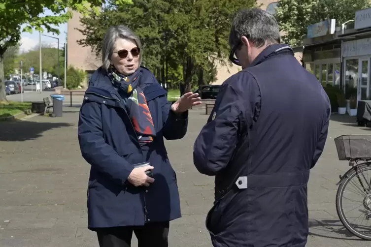 Sabine Schacke im Gespräch mit Volker Endres.