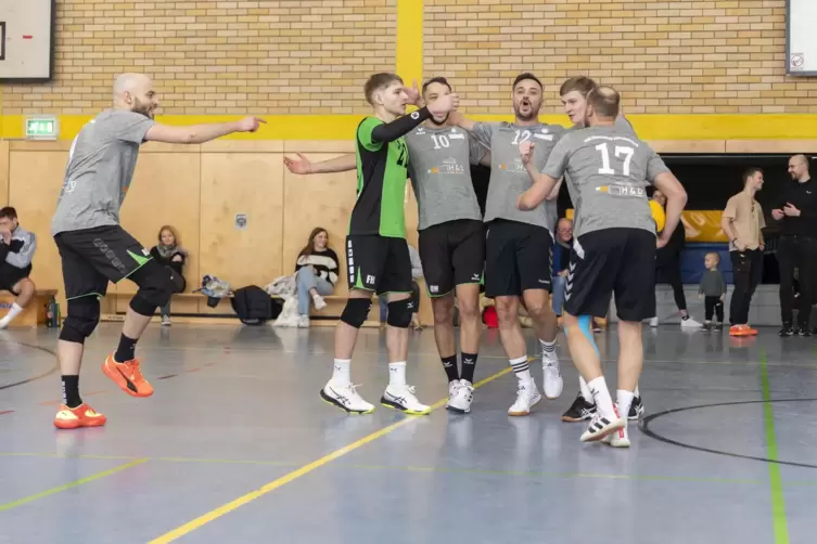 Grund zum Feiern: Als Aufsteiger beendet der SVK Blieskastel/Zweibrücken die Saison in der Volleyball-Verbandsliga Saar auf dem 