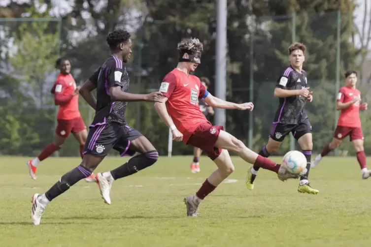 Oskar Prokopchuk (rechts), Angreifer der FCK-U19, ließ in Ingolstadt Chancen ungenutzt. 