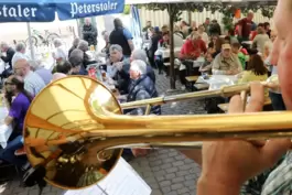 Am Kerwe-Sonntag gibt es wieder Blasmusik mit „’s Blech“ auf dem Kerweplatz. 