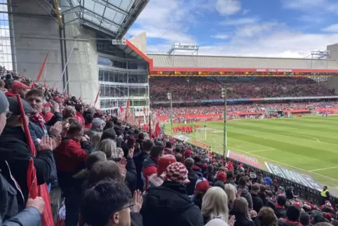 Das Heimspiel findet am Samstagabend statt.