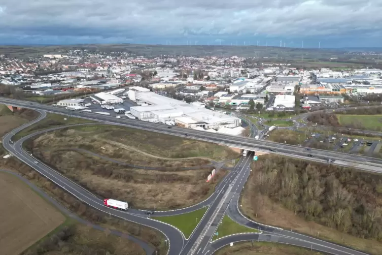 Liegt im gut zweieinhalb Kilometer langen Sanierungsabschnitt: A6-Ausfahrt Grünstadt. 