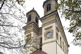 Ein Denkmal: Ab dem Jahr 1774 wurde die Schloss- und Wallfahrtskirche „Mariä Himmelfahrt“ in Oggersheim errichtet.