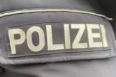 Unbekannte haben in Münchweiler ein geparktes Auto beschädigt. Hinweise nimmt die Polizei in Rockenhausen entgegen. 