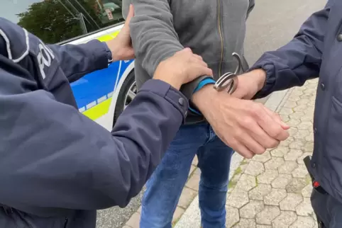 Nach seinem mutmaßlichen Mordversuch in Kirchheim fasste die Polizei den 37-Jährigen noch am Donnerstag bei Asselheim. 