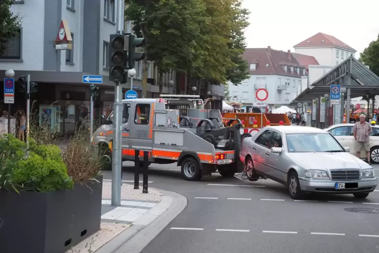 In Zweibrücken und Umgebung zeigen Privatpersonen fehlerhaftes Parken an. 