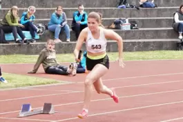 Schnell unterwegs: Nina Berger siegte mit der 4x100-Meter-Staffel des LAC Pirmasens.