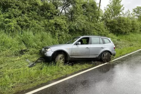 Das Auto musste nach dem Unfall abgeschleppt werden. 