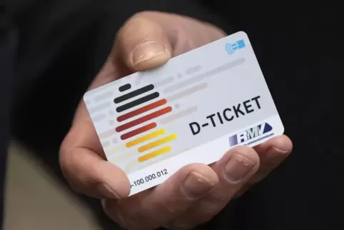 Das Deutschland-Ticket hat eine Lebensdauer von fünf Jahren. 