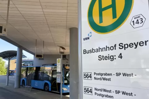 Umstieg am Busbahnhof: zu oft unumgänglich im neuen System?